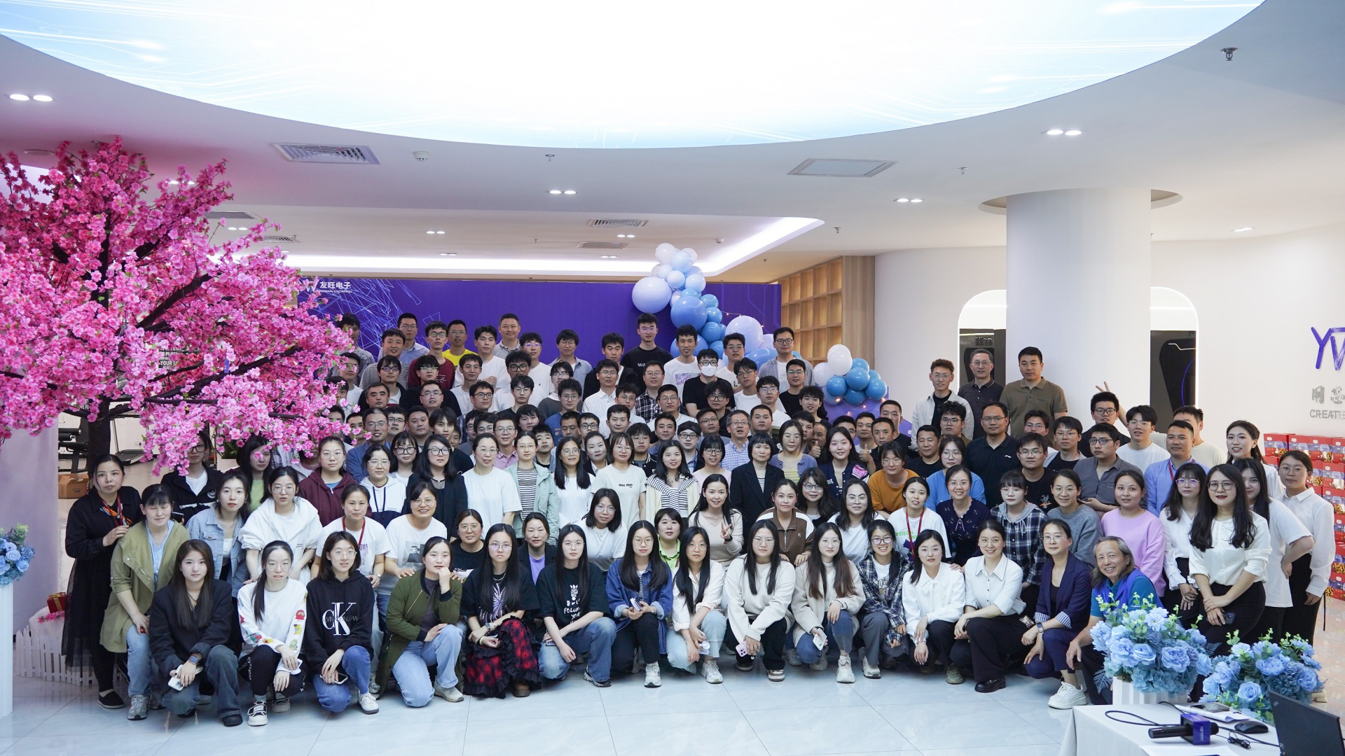 
                            跨越“三”海共聚，“十”終如一前行——友旺三十周年司慶